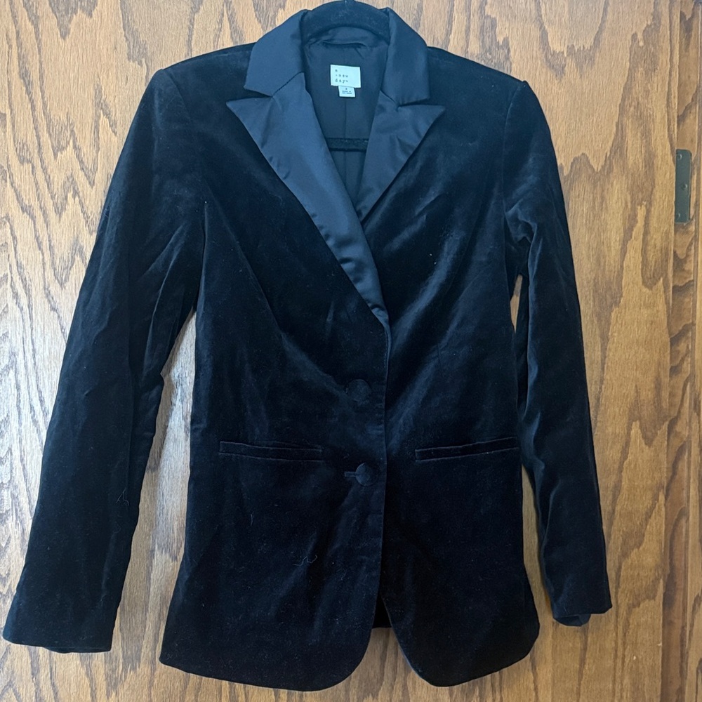 a new day Women's Black Velvet Blazer